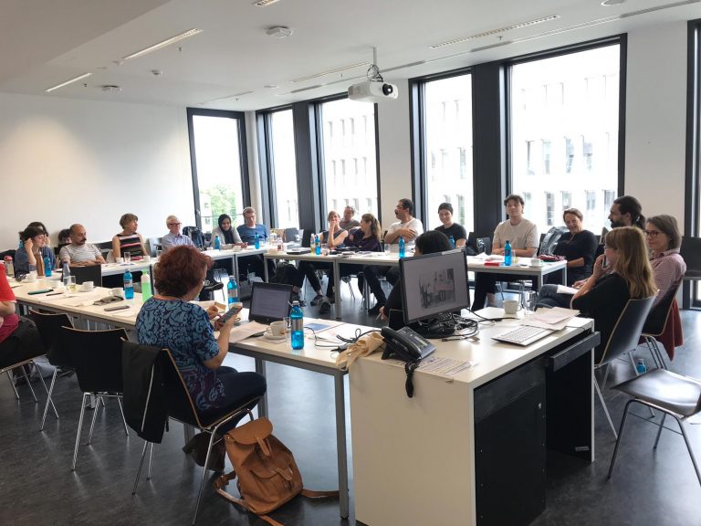 Read more about the article GEW-Hessen und WFF-Deutschland halten einen Workshop ab zu Prekarität und Diversität in der deutschen Wissenschaft